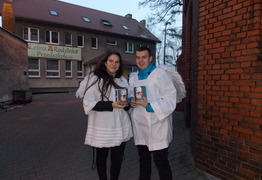  (photo)