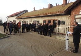  (photo)