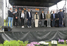  (photo)
