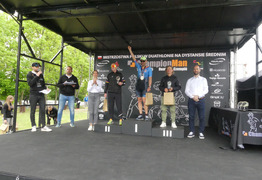  (photo)