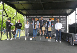  (photo)
