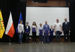 Przekazanie nagród wyróżnionym (photo)