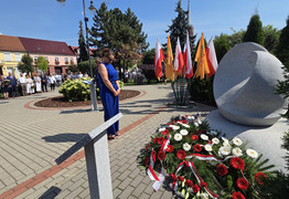 Złożenie kwiatów (photo)