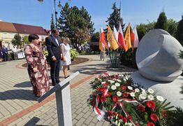 Złożenie kwiatów (photo)